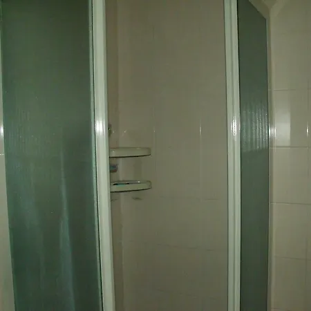 A Tre Passi Dal Centro *