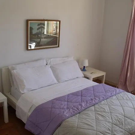 A Tre Passi Dal Centro Pensión *