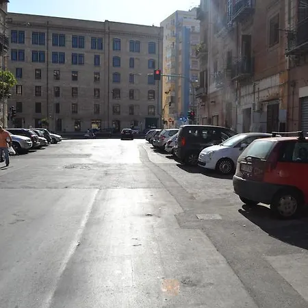 A Tre Passi Dal Centro Pensión Palermo
