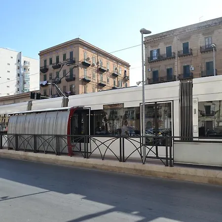 A Tre Passi Dal Centro Pensión *