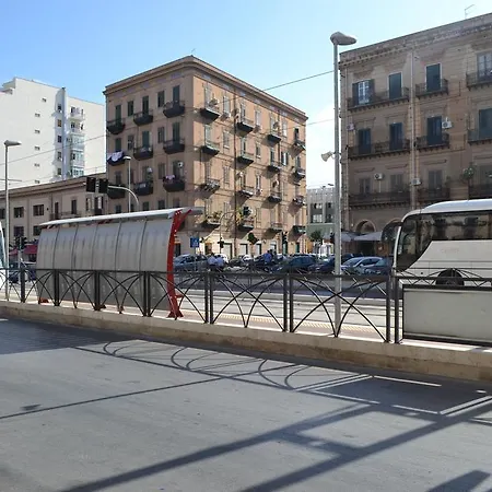 A Tre Passi Dal Centro Palermo